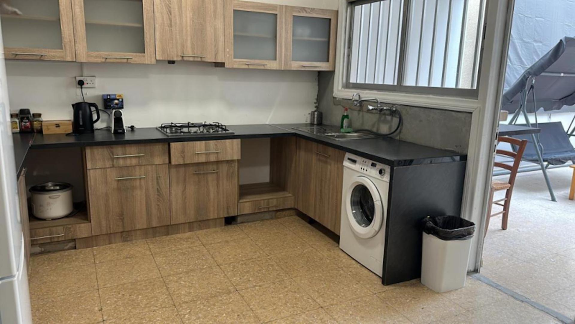 Unique 100 Meters From Hostel *